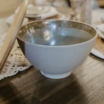 Stoneware Bowl with Bamboo Lid