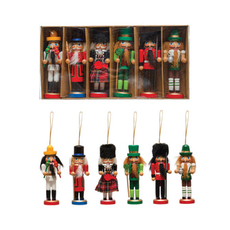 Pinewood Nutcracker Set