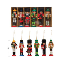 Pinewood Nutcracker Set